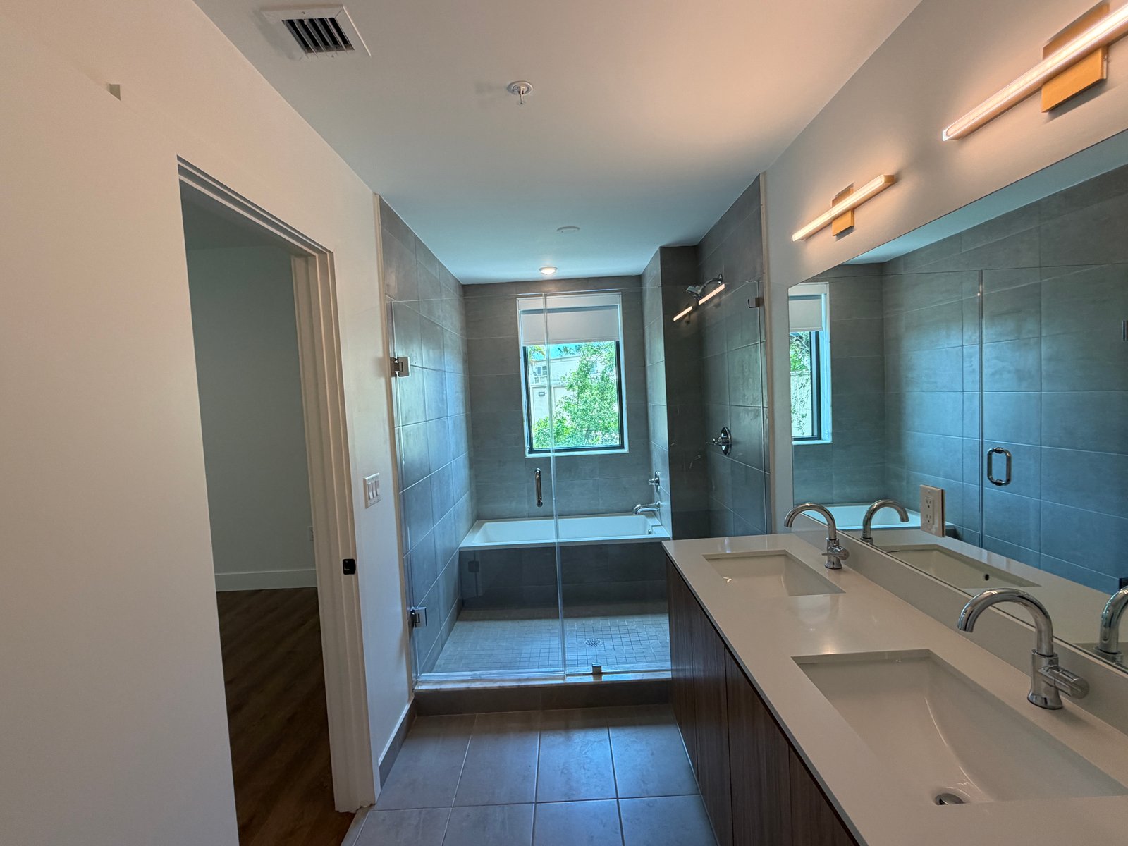 C1 Master Bath